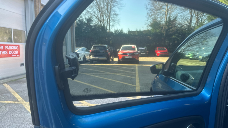 SEAT Mii 61kW One 36.8kWh 5dr Auto Electric Hatchback